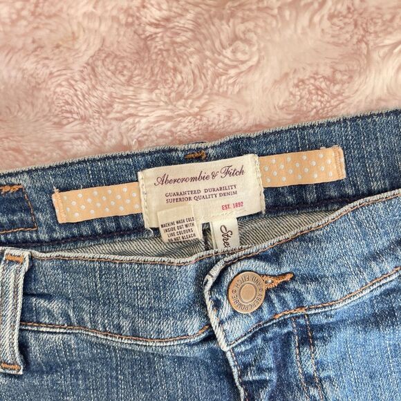 RARE VINTAGE Y2K Abercrombie & Fitch Denim Shorts Size 4 - Picture 3 of 8